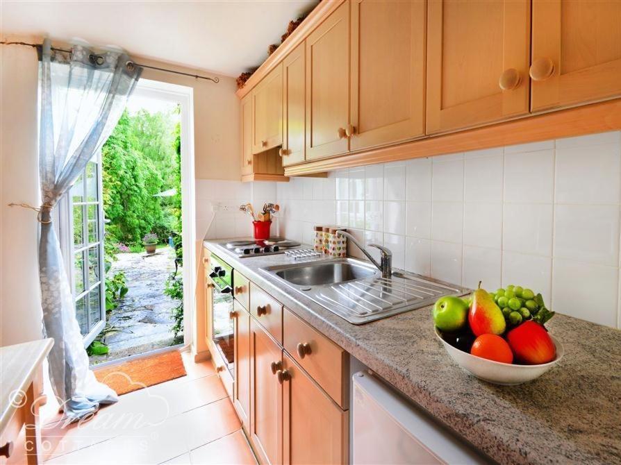 Sixpenny Cottage Upwey Экстерьер фото